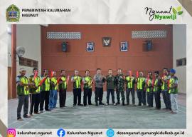 Sambut Tradisi Rasulan, Pemkal Ngunut Gelar Rapat Kapasitas Linmas dan Distribusikan Rompi Pengamana